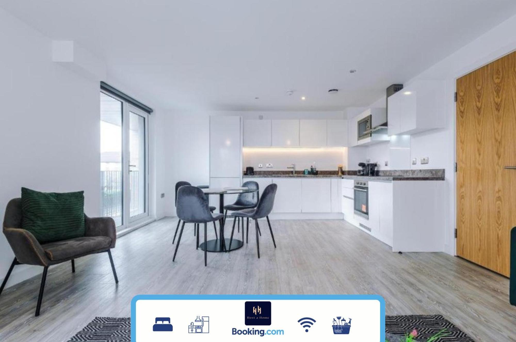 Modern 2 Bed Apartment With Balcony By Host A Home Manchester Dış mekan fotoğraf